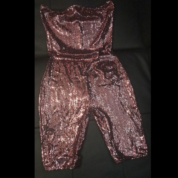 BRAND NEW‼️HOT ITEM🔥Kylie Inspired Sequin Romper - Picture 7 of 8